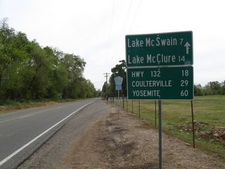 After La Grange Road (J-59) turns north, this mileage sign is posted for places of interest along eastbound J-16.