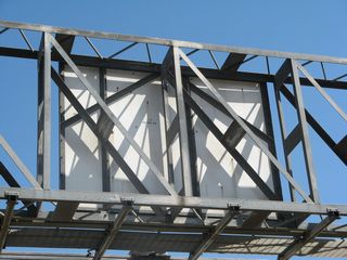 The back of the overhead guide sign at the 6th Street entrance ramps to SR 60 and I-10 included the date code of "California Division of Highways 60-8DL 59." This type of date stamp was commonly used in the 1950s and 1960s.