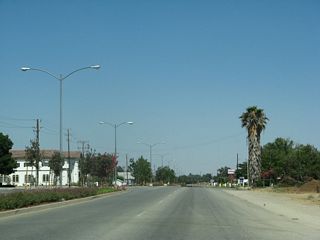 Historic U.S. 60-70-99 (Ramsey Street) east through the city of Banning. While the roadway was built as part of the original expressway, it now principally serves local traffic.