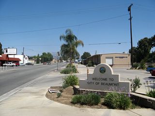 East from the exchange joining I-10/SR 60, Historic U.S. 60-70-99 enters the city of Beaumont (population 11,384 as of 2000 Census; incorporated on November 18, 1912). U.S. 60-70-99 overlapped southeast from Beaumont toward Indio and the Coachella Valley.