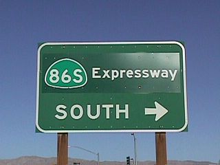 This a sample of California 86S expressway signage that is found along the highway south of Indio. This sign has since been replaced with a "California 86" shield. Photo taken 09/99.