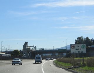 An auxiliary sign again advises that no trucks are permitted on this section of California 85 (West Valley Freeway).