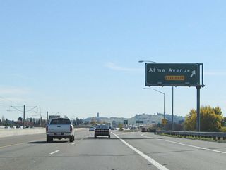 Southbound California 87 reaches Exit 4 to Alma Avenue.