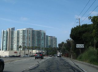 No end shield is posted for California 90. California 1 travels south toward Long Beach and north toward Santa Monica via Venice Beach.