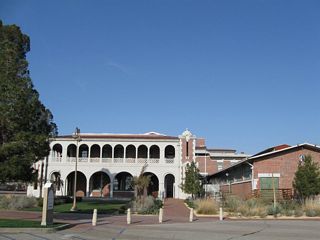 The Harvey House grounds include the Western American Railroad Museum, Historic Route 66 Museum, and a great view of the Burlington Northern Santa Fe (BNSF) Railyard in Barstow.