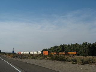 Paralleling Piute Wash, U.S. 95 turns westward beside the BNSF Railroad to Klinefelter and Sacramento Springs.