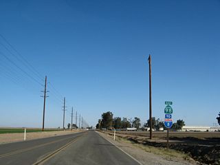 After the Bonds Corner Road intersection, this reassurance shield for California 98 east to Interstate 8 is posted.