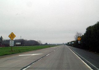 This section of freeway ends a few miles north of Yuba City, as northbound California 99 reverts to a busy, two-lane highway at the point where it merges with Live Oak Boulevard (old U.S. 99E).
