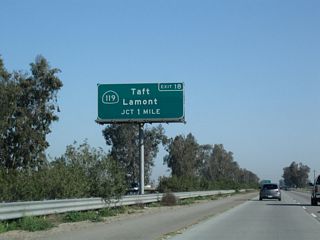 The next exit along northbound is Exit 18, California 119 (Taft Highway) west and Taft Highway east to Panama Road (one mile). California 119 is old U.S. 399. U.S. 399 used to follow California 119 west to Taft, then California 33 south to Ventura; it was eliminated along with many other U.S. routes in California in 1964.