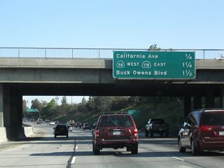 This mileage sign provides the distance to the next three exits along California 99 north: Exit 25, California Avenue; Exit 26A, California 58 (Rosedale Highway) west and California 178/Twenty-fourth Street east; and Exit 26B, Buck Owens Boulevard.