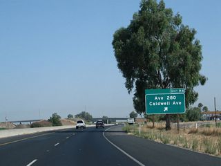 Northbound California 99 meets Exit 94, Avenue 280 (Caldwell Avenue). To the east, Caldwell Avenue (Avenue 280) connects to the California 63 corridor near Farmersville and Exeter.