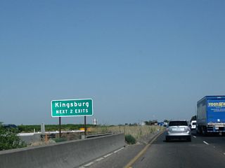 The next two exits serve the city of Kingsburg. Former U.S. 99 Business used to begin at this interchange. Starting in Kingsburg, the business route followed the old alignment of U.S. 99 beginning at Exit 111 near the Tulare-Fresno County Line. U.S. 99 Business then traveled north through Kingsburg (Simpson Street / Davis Avenue), Selma (Front Street, with Whitson Avenue as an alternate), Fowler (Golden State Boulevard / 8th Street) and Fresno. The northern terminus of U.S. 99 Business in Fresno could have been the point where Golden State Boulevard merges onto California 99 (near the California 41 interchange at Exit 132A, Ventura Avenue) or at Exit 136 by following G Street, Divisadero Street, and Thorne Avenue.