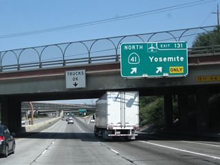 California 41 splits from California 99 north at Exit 131. Use California 41 north to Oakhurst and Yosemite National Park. Use California 99 north to Madera, Merced, Modesto, Stockton, and Sacramento. An exit number was added between 2004 and 2011.