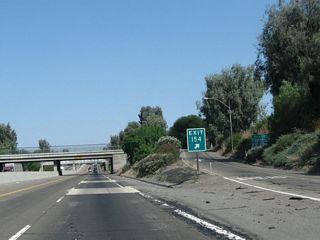 This is the gore point for Exit 154, Fourth Street.