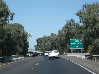 Northbound California 99 meets Exit 193, Atwater-Merced Expressway (formerly Buhach Road) to Castle Airport.