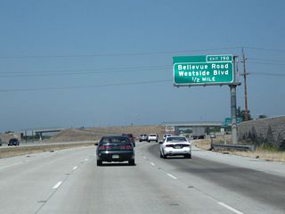 California 99 north approaches Exit 198, Bellevue Avenue east and Merced County Route J-18 (Westside Boulevard) west. Use Exit 198 to north-south Central Avenue, which used to intersect California 99 directly before the freeway was built.