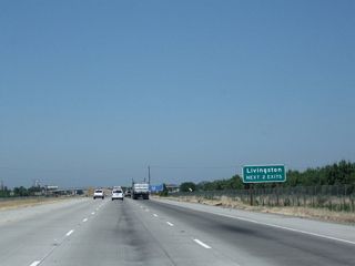 The next two interchanges (Exit 201, Hammatt Avenue and Exit 203, Winton Avenue) serve the city of Livingston.