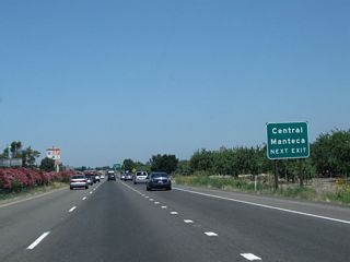 Use Yosemite Avenue (Old California 120) west into downtown Manteca. Yosemite Avenue is not a designated business route of California 120, but it does follow the original route through town, reconnecting with California 120 at Exit 1 just east of Interstate 5.