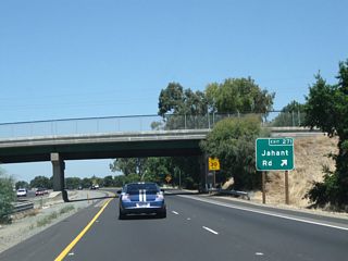 Northbound California 99 reaches Exit 271, Jahant Road.