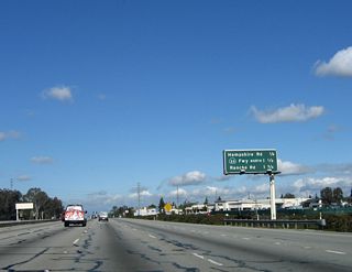 This mileage sign provides the distance to the next three exits along U.S. 101 (Ventura Freeway) north: Exit 41, Hampshire Road; Exit 43A, California 23 freeway north to Moorpark and Fillmore; and Exit 43B, Rancho Road.