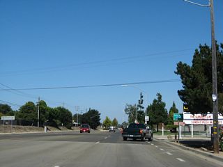 Having paralleled the Santa Maria city line, Santa Maria Way enters the city north beyond Waller Lane.