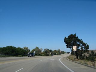 Santa Maria Way (unsigned U.S. 101 Business) branches northwest from U.S. 101 at Exit 167 to SR 135 (Broadway) in Santa Maria.