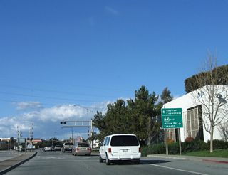 After the Hamilton Avenue intersection, northbound California 114 (Willow Road) approaches California 84. Turn left onto California 84 (Bayfront Expressway) west to Redwood City or right onto California 84 (Bayfront Expressway) east to the Dumbarton Bridge.