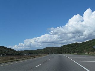 This series of pictures follows California 118 west between Exit 22 and Exit 19B. The freeway passes through Los Alamos Canyon, then approaches the city of Moorpark.