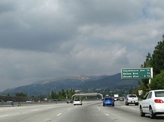 Another interchange sequence sign again provides the distance to the next three exits along California 118 (Ronald Reagan [Simi Valley] Freeway) west: Exit 40B, Hayvenhurst Avenue; Exit 40A, Balboa Boulevard; and Exit 38, Reseda Boulevard.