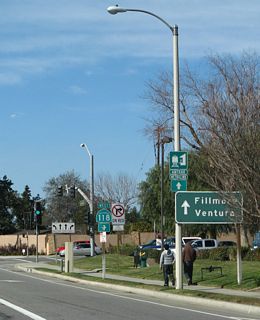 Spring Road north to High Street west provides an alternative route to California 23's signed route north to Fillmore. Only a California 118 trailblazer is posted at this intersection.