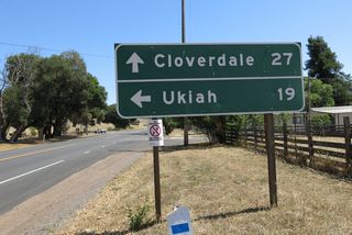Leaving the community of Boonville, eastbound California 128 intersects California 253 east to Ukiah.