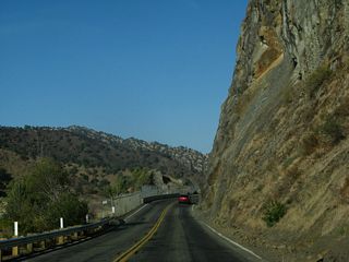 SR 128 straddles northern reaches of Blue Ridge near Monticello Dam.