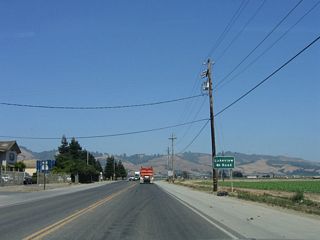 Farms and agriculture again grace the landscape as California 129 leaves Watsonville. Eastbound California 129/Riverside Drive approaches Lakeview Road north to California 152 (Hecker Pass Road). Through traffic to Gilroy can use California 152 east or California 129 east to U.S. 101 north.