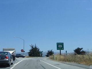 After the intersection with Searle Road, California 129 ends at U.S. 101. The first right turn connects to U.S. 101 south to California 156 east to Hollister, Prunedale, Salinas, and ultimately Los Angeles. A left turn at this diamond interchange connects to U.S. 101 north to Gilroy, San Jose, and San Francisco. An end shield is posted shortly after the turn off to southbound U.S. 101, but it is not shown here.