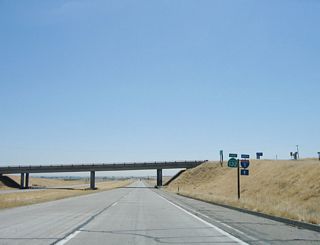 The first California 132 reassurance shield is posted just prior to the Chrisman Road overpass. Between Interstate 580 and Interstate 5, the only connection from eastbound 580 to northbound 5 is via 132 east.