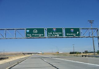 Westbound California 132 meets Exit 4B, Interstate 5 north to Tracy, Stockton, and Sacramento. The second ramp transitions to Interstate 5 (Westside Highway) south to Los Angeles. Follow California 132 west to Interstate 580 to San Francisco.