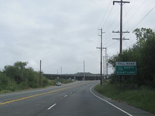 The next interchange along California 133 (Laguna Canyon Road) is with California 73. Since traffic to California 73 south used El Toro Road (Orange County Route S-18), there is only a ramp to northbound California 73 from California 133 north. Use the right lane to reach California 73 (San Joaquin Hills Transportation Corridor) northwest to Long Beach and Los Angeles.