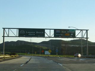 Southbound California 133 (Laguna Freeway) reaches Exit 8A, Interstate 405 (San Diego Freeway) south to San Diego.