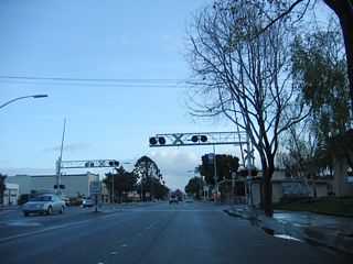 Broadway crosses over railroad tracks at Jones Street.
