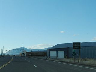 Nearing the California-Oregon state line, California 139 north approaches California 161 west to U.S. 97 and Dorris. California 161 follows State Line Road and parallels the California-Oregon border through the Lower Klamath National Wildlife Refuge.