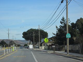 Another California 146 reassurance shield is posted a few blocks further southeast along Metz Road near Gabilan and San Vicente Elementary Schools.