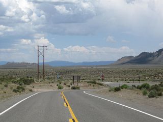 SR 158 (June Lake Loop) intersects U.S. 395 at a stop sign.
