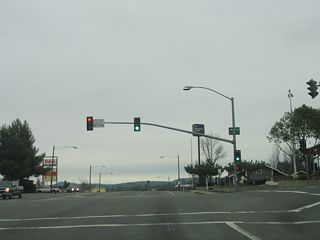 Eastbound California 162 (Oroville Dam Boulevard) meets California 70 Business/Myers Street at this signalized intersection.