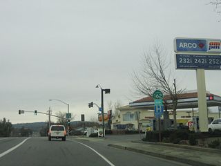 Use California 162 (Olive Highway) east to Lake Oroville State Recreation Area. Follow Oroville Dam Boulevard northeast to connect with Butte County B-2/Orange Avenue west and B-2/Oroville Dam Boulevard east to Oroville Dam.