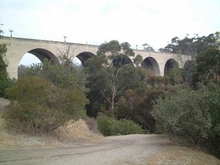 The Cabrillo Bridge could easily have more lanes of traffic pass under it, but concerns about an ever-expanding freeway into Balboa Park prevented any further widening in the canyon.