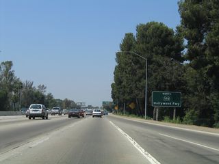 Now free of U.S. 101, this sign indicates that northbound California 170 is now the Hollywood Freeway.