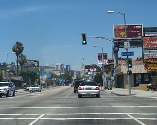 One block north, California 170 (Highland Avenue) meets Fountain Avenue at this traffic signal.