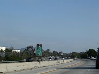 Since there is no direct connector ramp from California 170 (Hollywood Freeway) south to California 134 (Ventura Freeway) east from the HOV lane, one must use the main lanes exit. This sign is posted on the carpool lane, since the next entrance/exit point is the last one before the U.S. 101 and California 134 interchange.