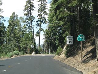 Leaving the Lake Arrowhead Village entrance area, a California 173 reassurance marker appears. While California 173 is not a good choice for through traffic, it does provide access to the north shore of Lake Arrowhead.