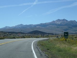 California 182 curves to the west for the final distance to U.S. 395. The next right connects to the Bridgeport Airport.